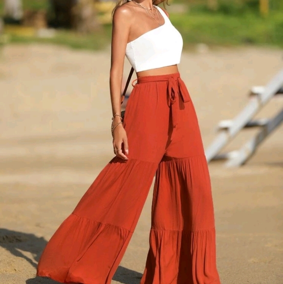 NEW ONE SHOULDER CROP TOP & LAYERED HEM WIDE LEG BELTED PANTS - Picture 5 of 7